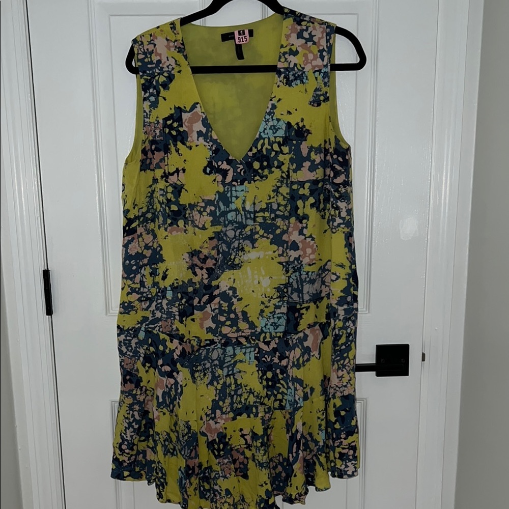 BCBGMaxAzria Blue and Lime Green V-Neck Sleeveless Mini Sundress